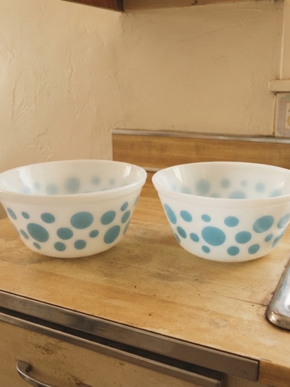 2 Vintage FEDERAL Glass Mixing Bowls 8 Inches across